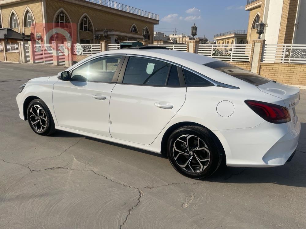 MG 5